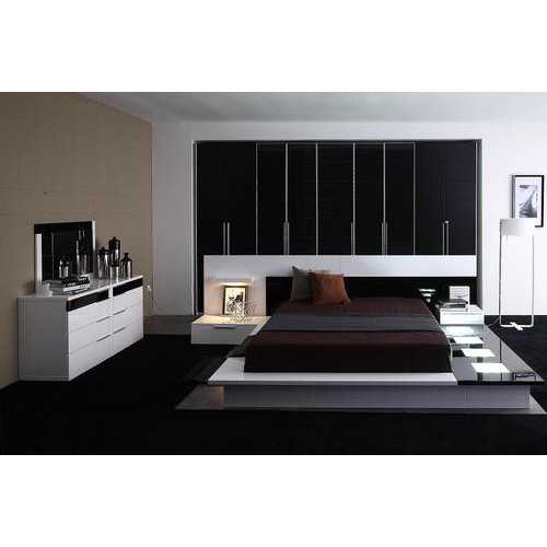 34" Lacquer MDF Platform Queen Bed